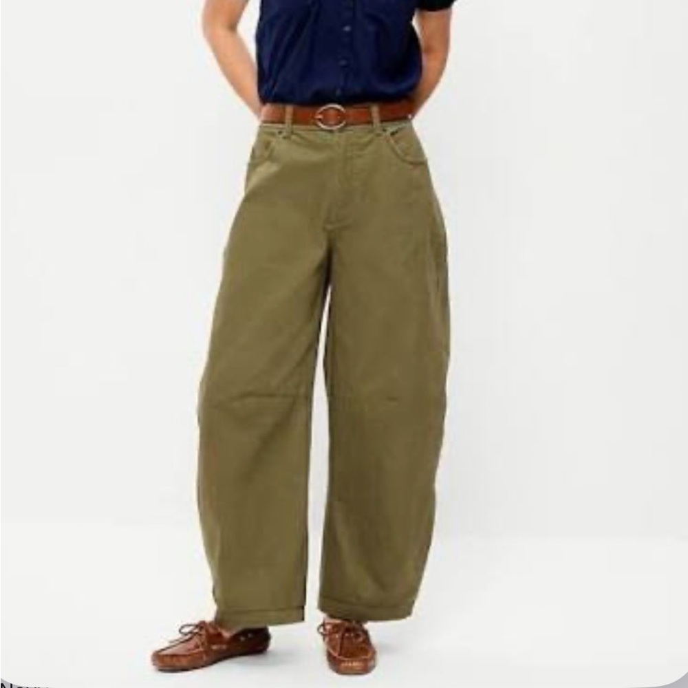 Old Navy Barrel Pants size 2 petite